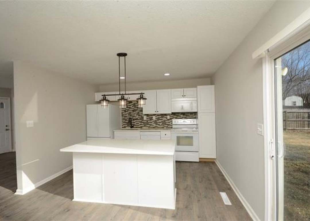 407 Prairie Lane — photo 12