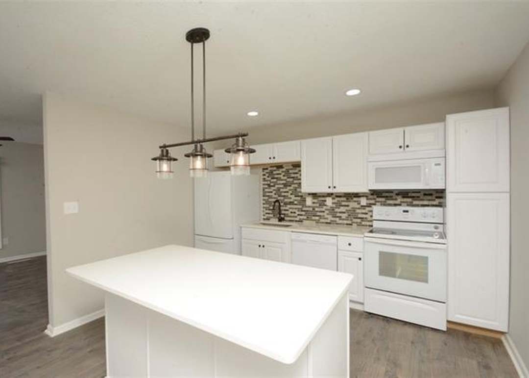 407 Prairie Lane — photo 13