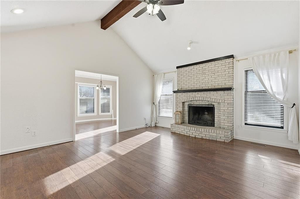 410 NE Corsicana Street — photo 5