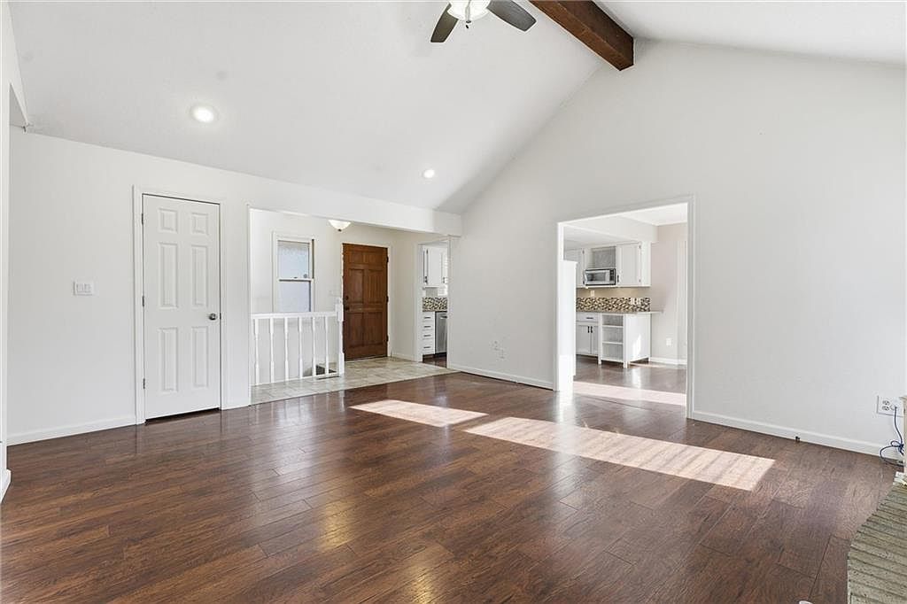 410 NE Corsicana Street — photo 7