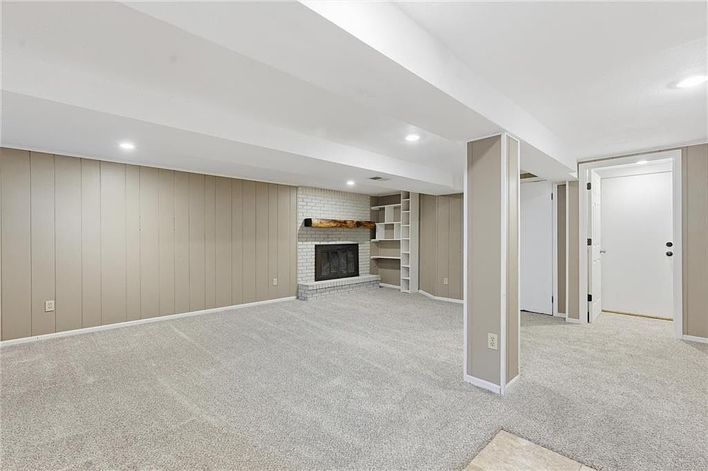 410 NE Corsicana Street — photo 20