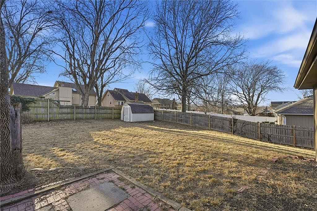 410 NE Corsicana Street — photo 26