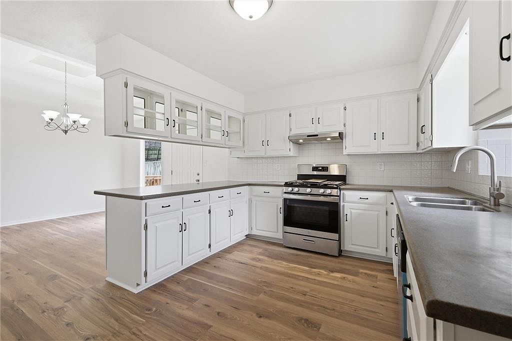4109 NW 65th Street — photo 9