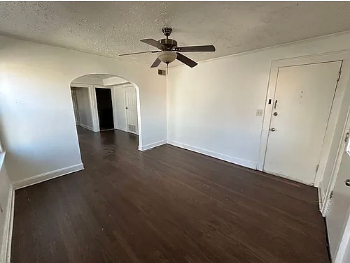 4117 Charlotte Street — photo 4