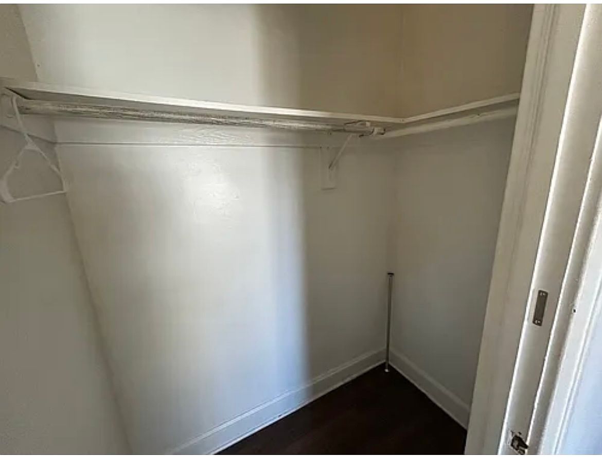 4117 Charlotte Street — photo 10
