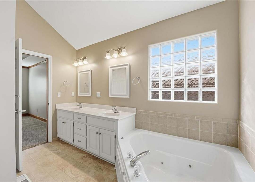 4131 SW Homestead Drive — photo 7