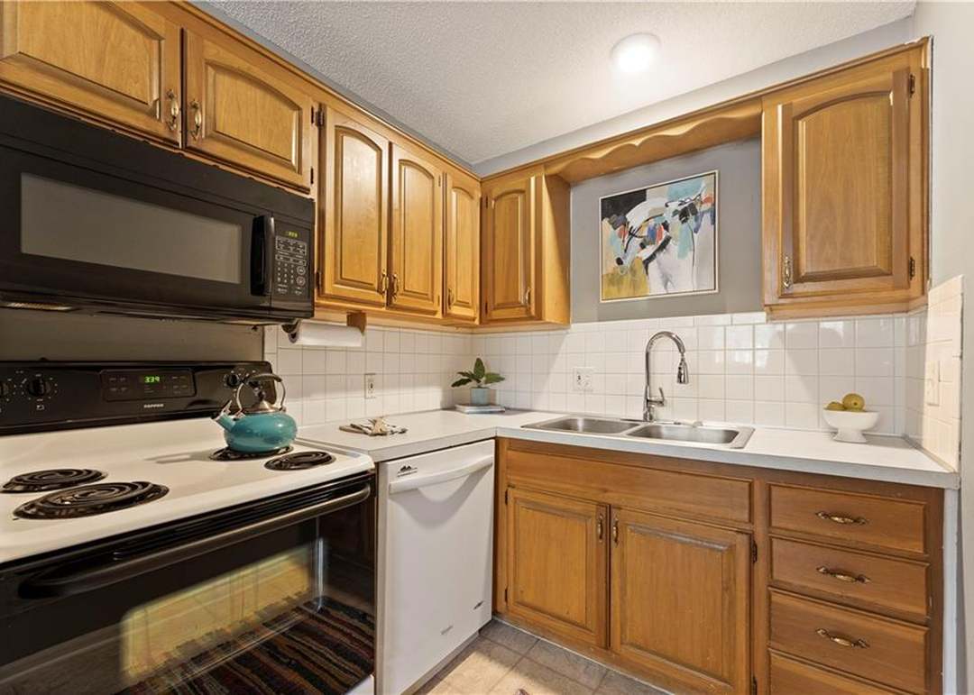 417 W Poplar Street — photo 13