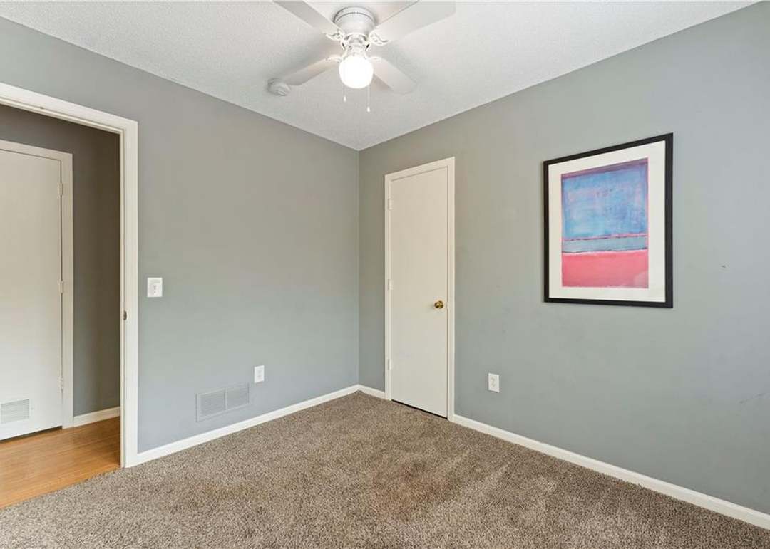 417 W Poplar Street — photo 16