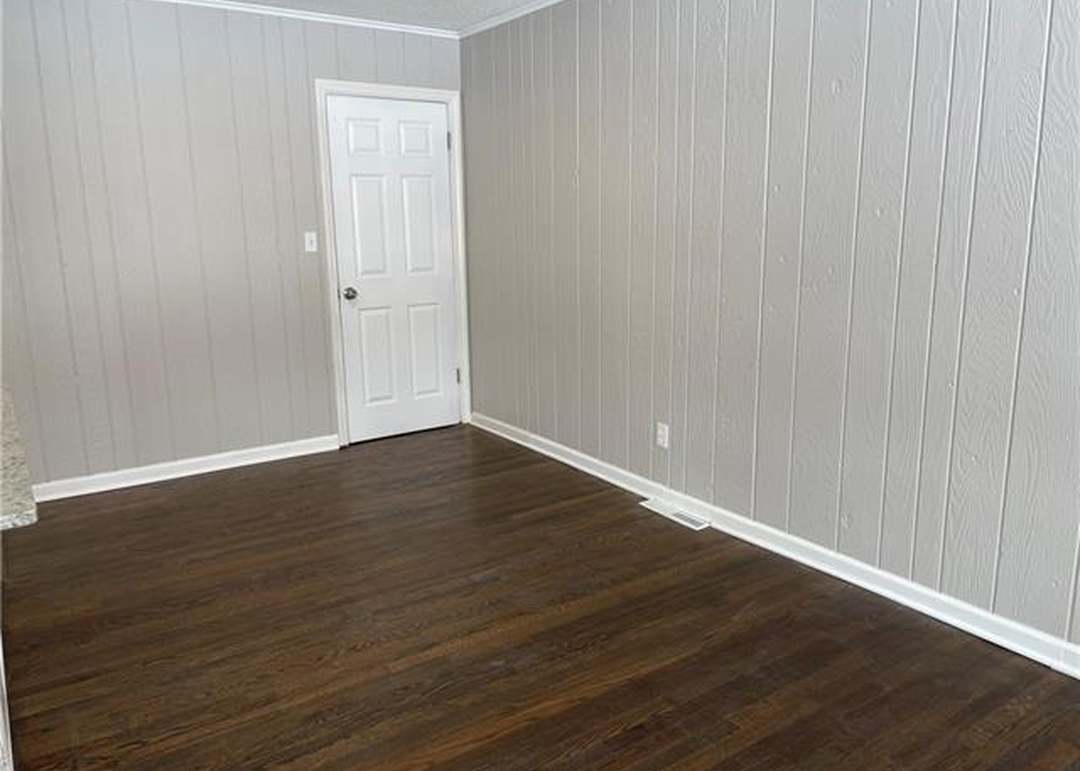 418 N 80th Terrace — photo 5