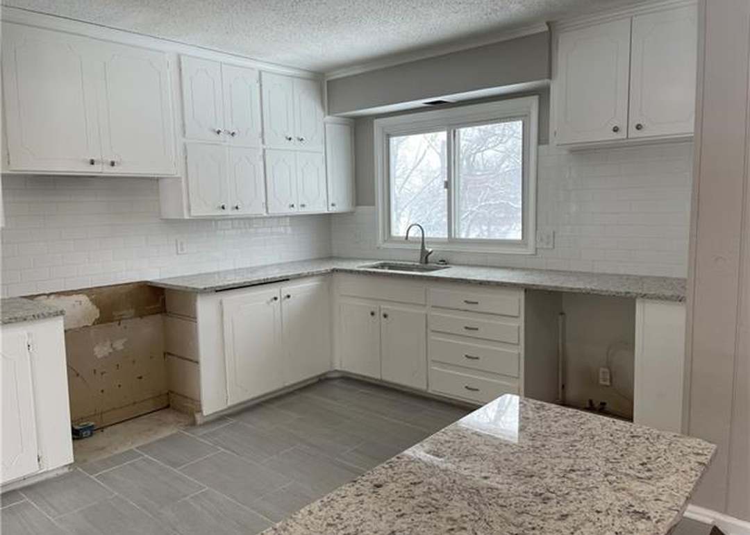 418 N 80th Terrace — photo 14