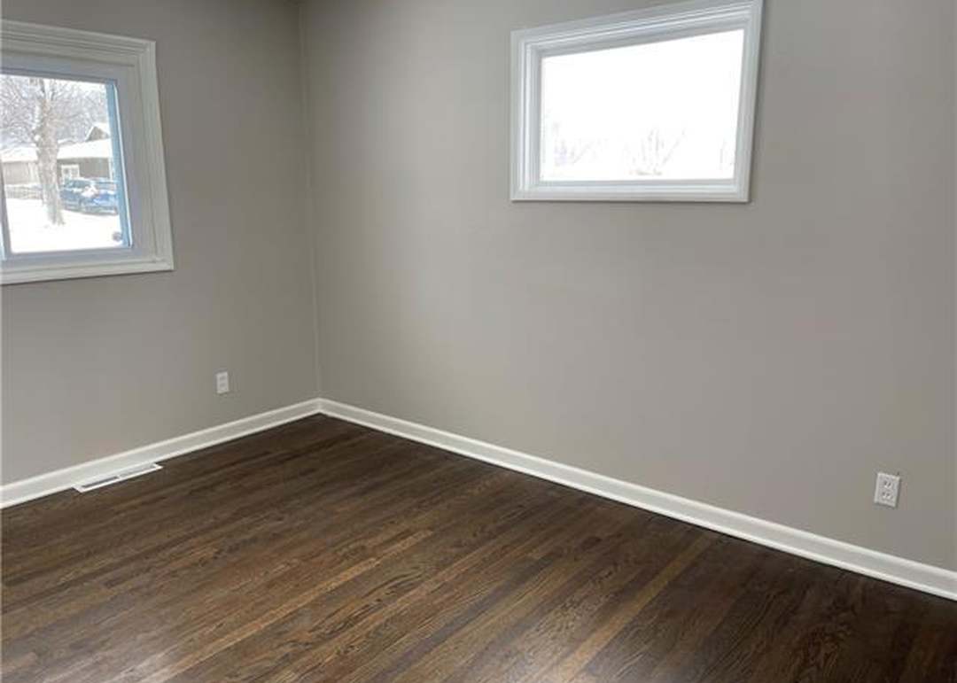 418 N 80th Terrace — photo 15