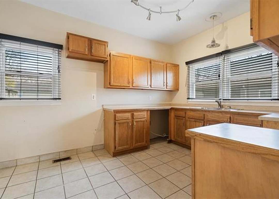 419 S Mulberry Street — photo 18
