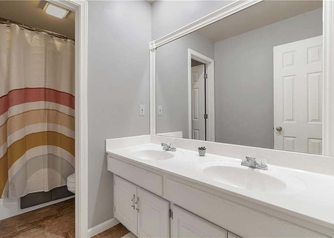 4206 NW 62nd Street — photo 37