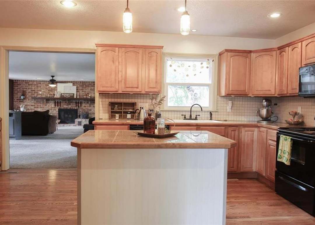 4216 E 113TH Terrace — photo 9