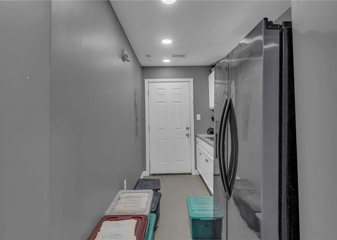 4224 Merriam Drive — photo 27