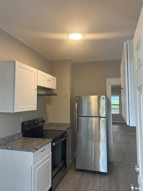 423 Oakley Avenue — photo 22