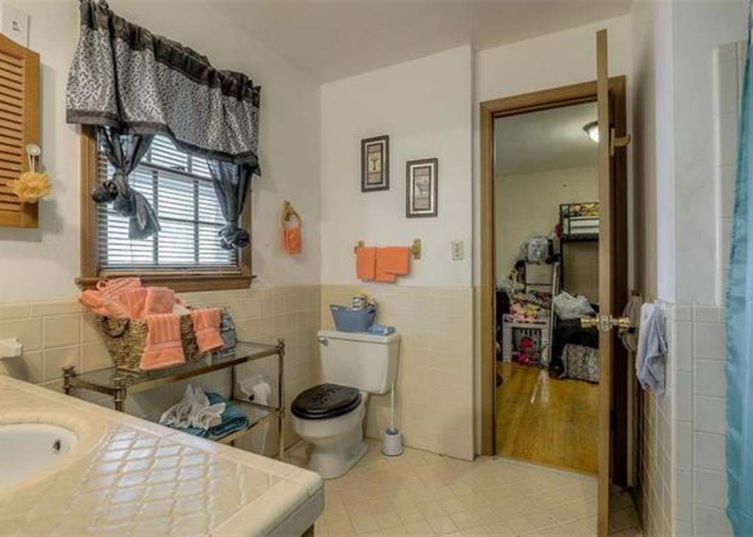 4311 E 104th Street — photo 27