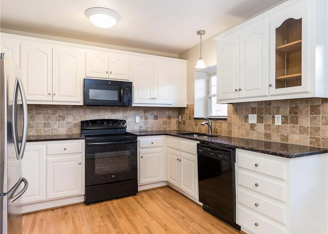 4328 Walnut Street — photo 8