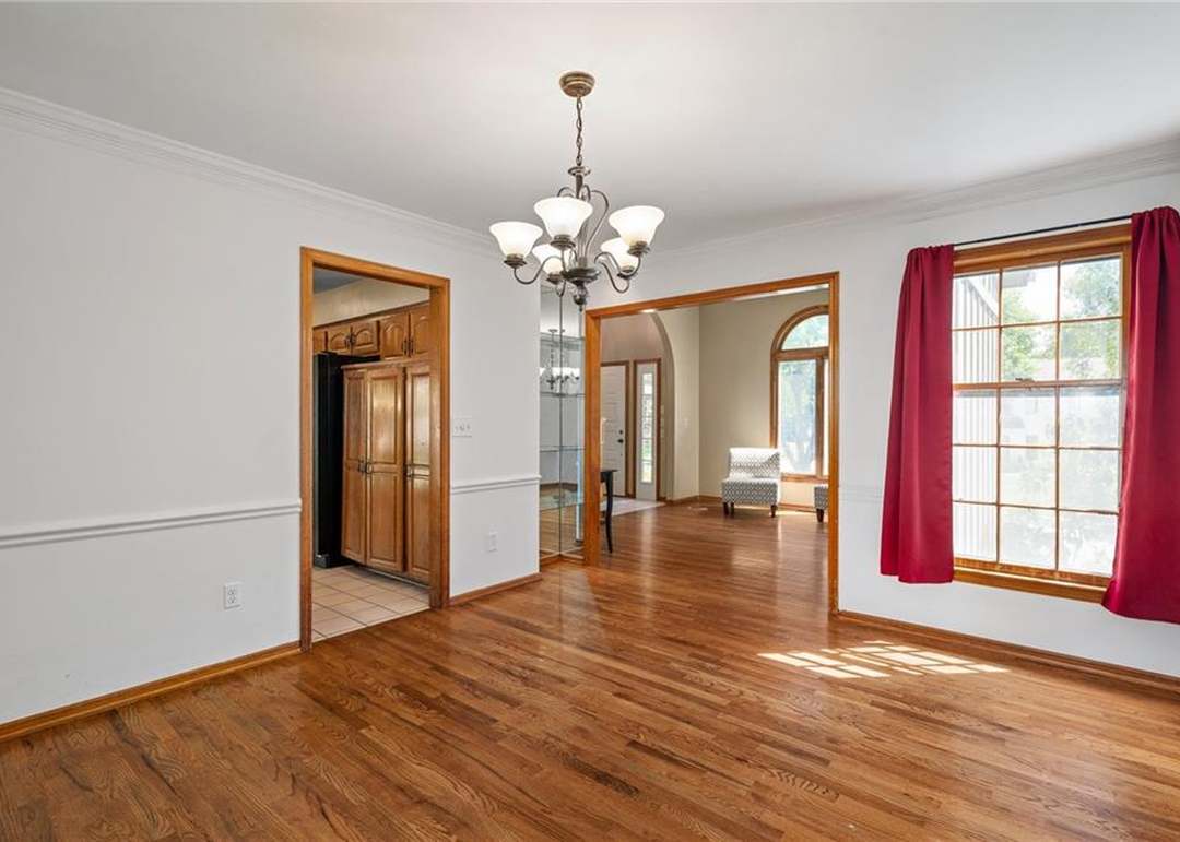 4444 W 130 Terrace — photo 6