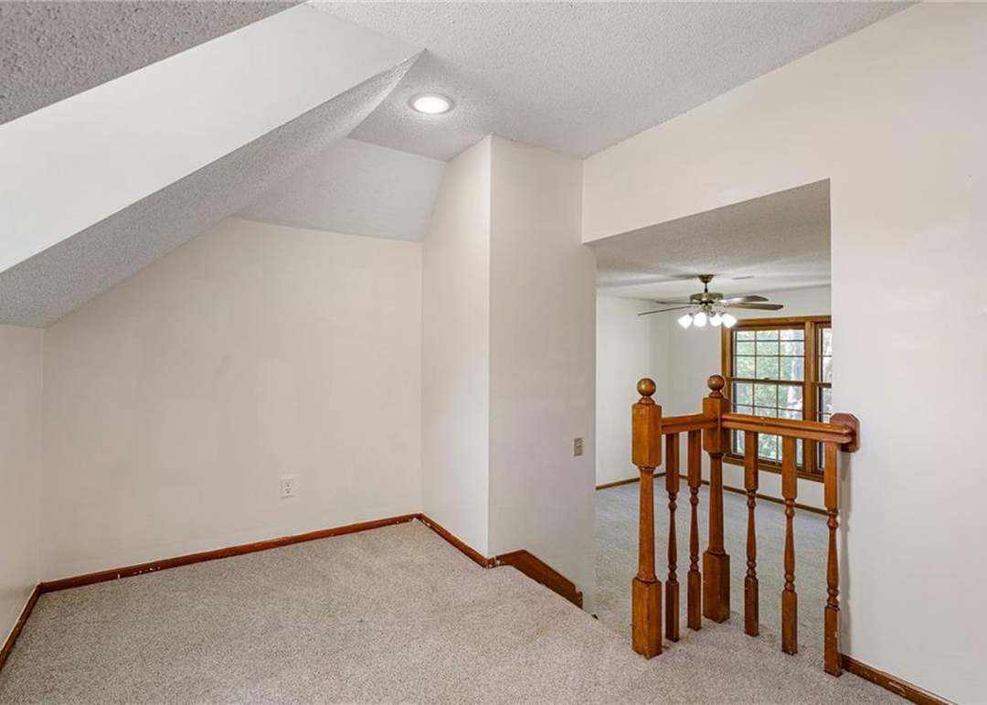 4444 W 130 Terrace — photo 7