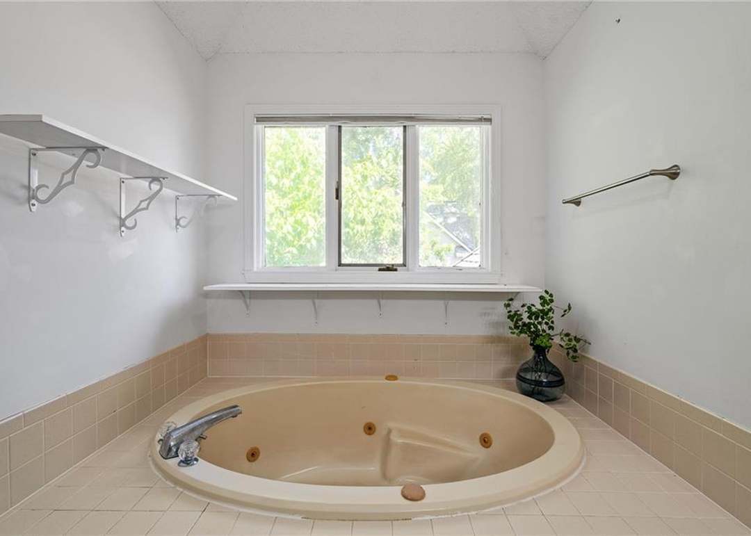 4444 W 130 Terrace — photo 31