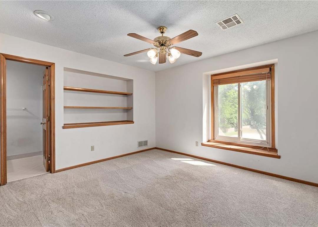 4444 W 130 Terrace — photo 35