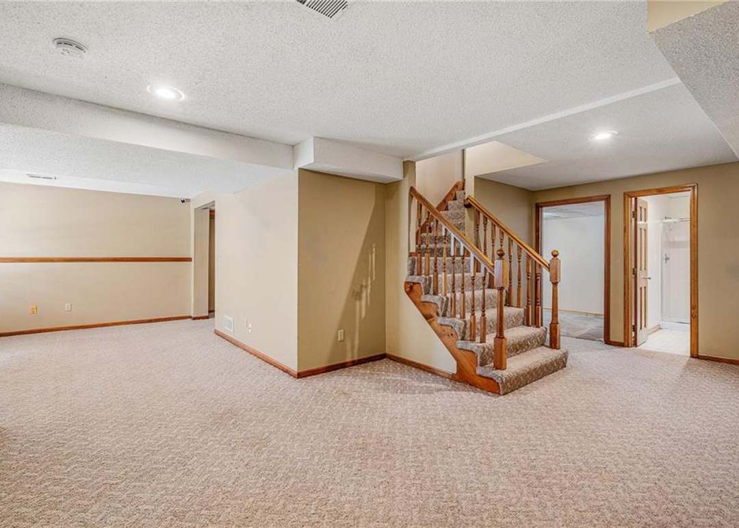 4444 W 130 Terrace — photo 44