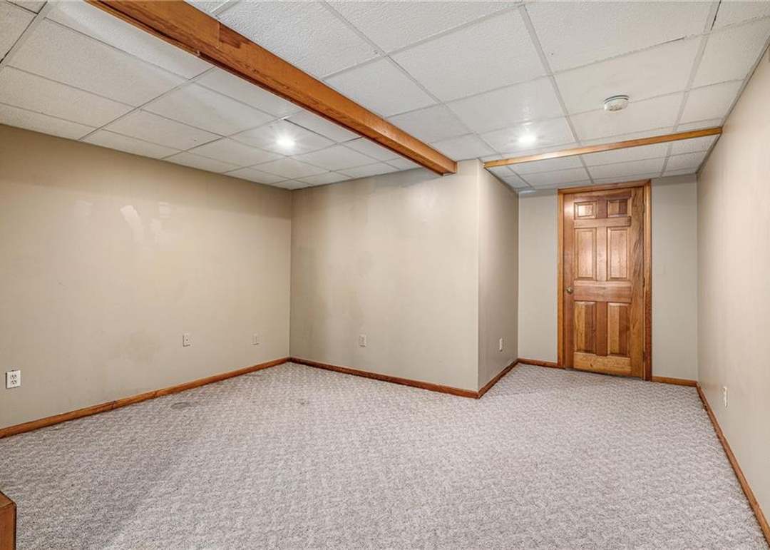 4444 W 130 Terrace — photo 47