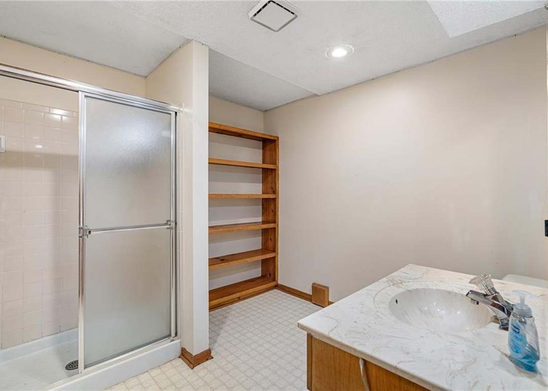 4444 W 130 Terrace — photo 50