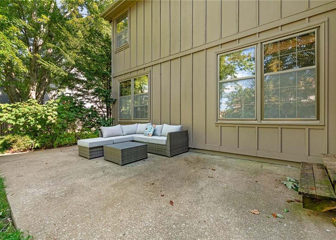 4444 W 130 Terrace — photo 54