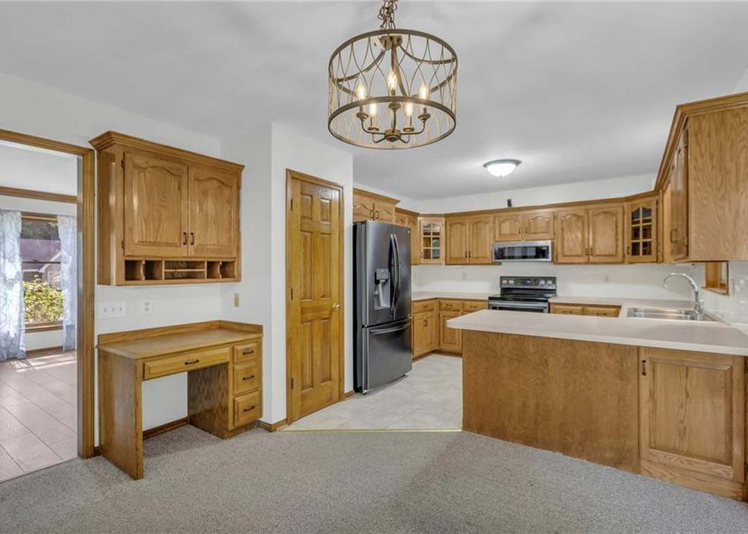 4502 NW Apache Drive — photo 2