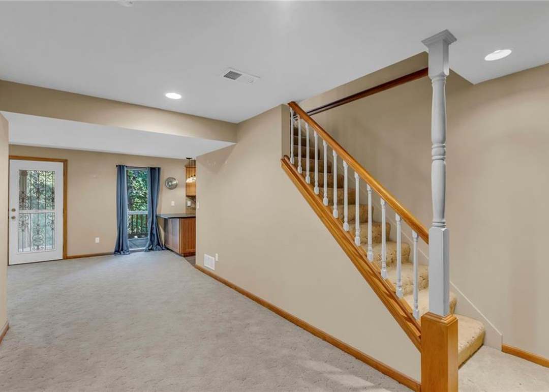 4502 NW Apache Drive — photo 31