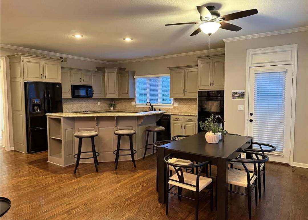 4517 Iron Horse Drive — photo 14