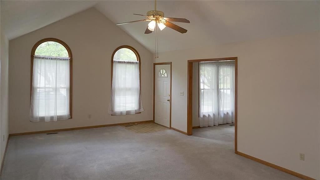 452 N Cherry Street — photo 12