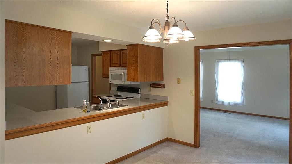 452 N Cherry Street — photo 14