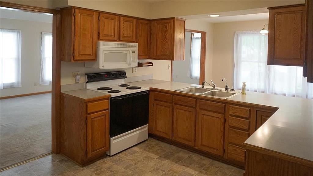 452 N Cherry Street — photo 15