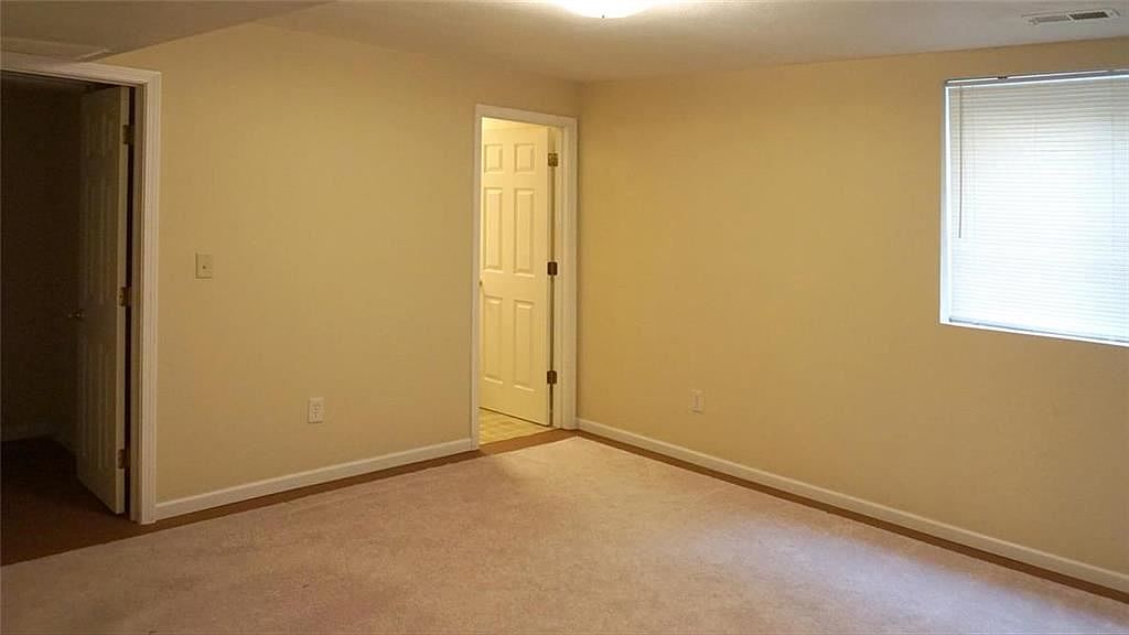 452 N Cherry Street — photo 32