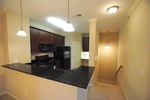 4522 W 159th Terrace — photo 8