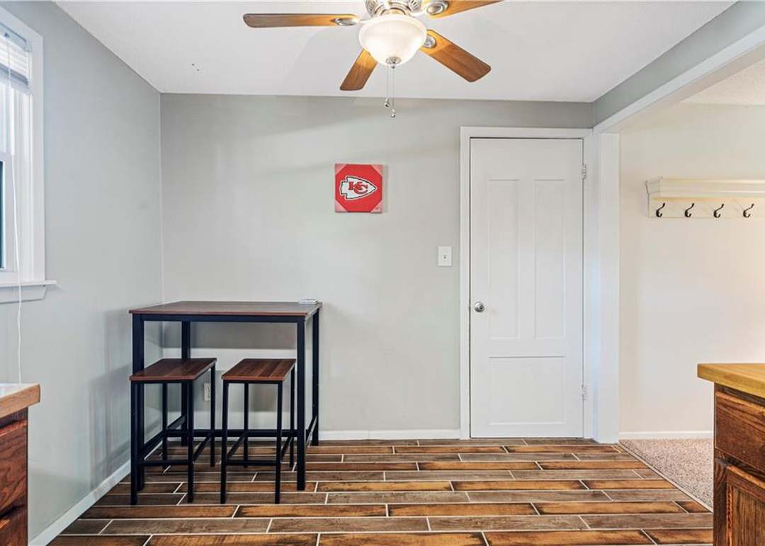 4524 Broadway Boulevard — photo 11