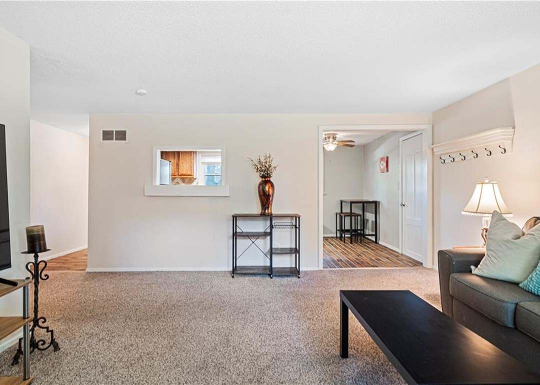 4524 Broadway Boulevard — photo 13
