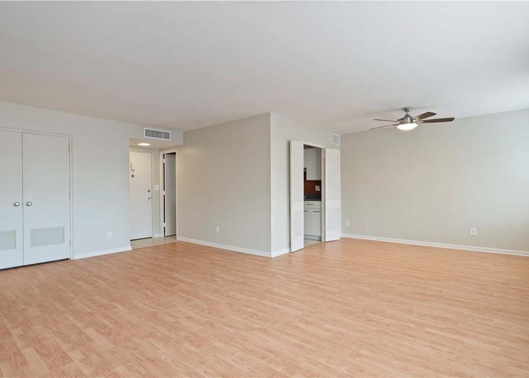 4550 Warwick Boulevard — photo 21