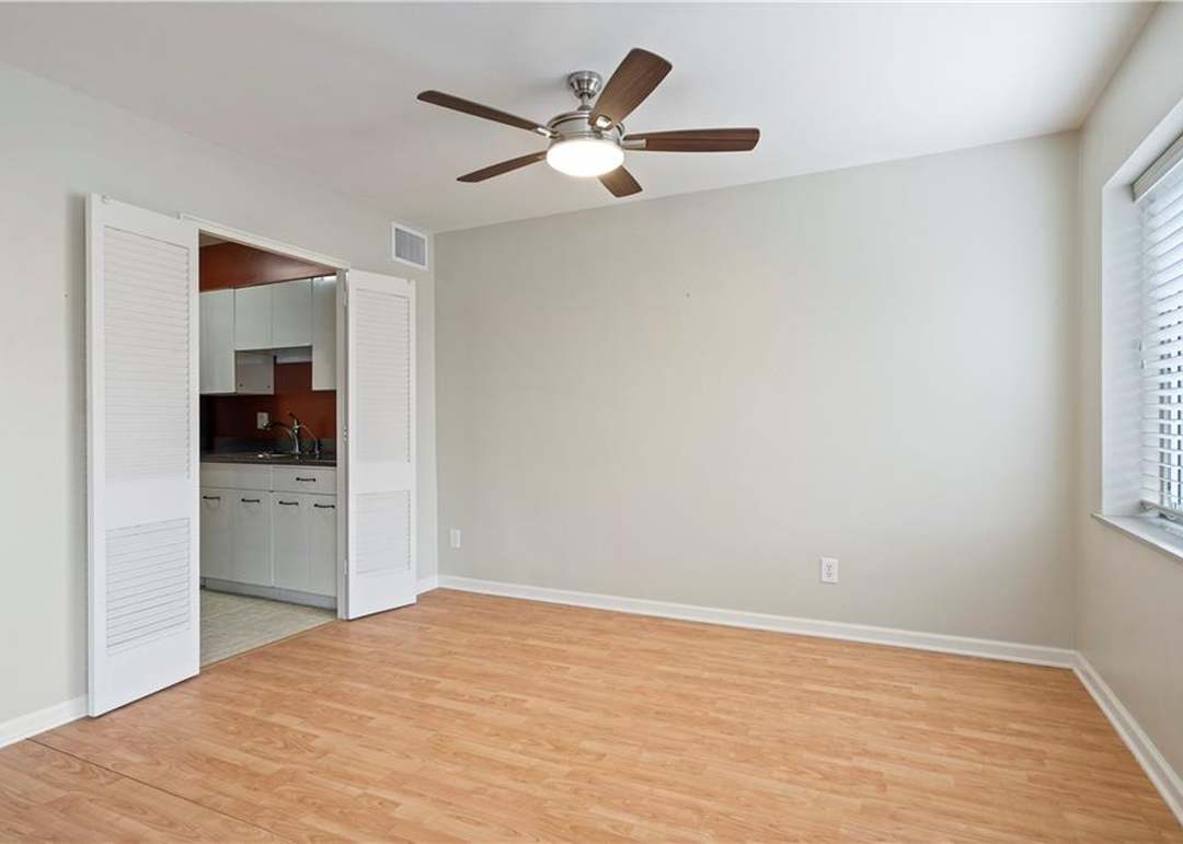 4550 Warwick Boulevard — photo 23