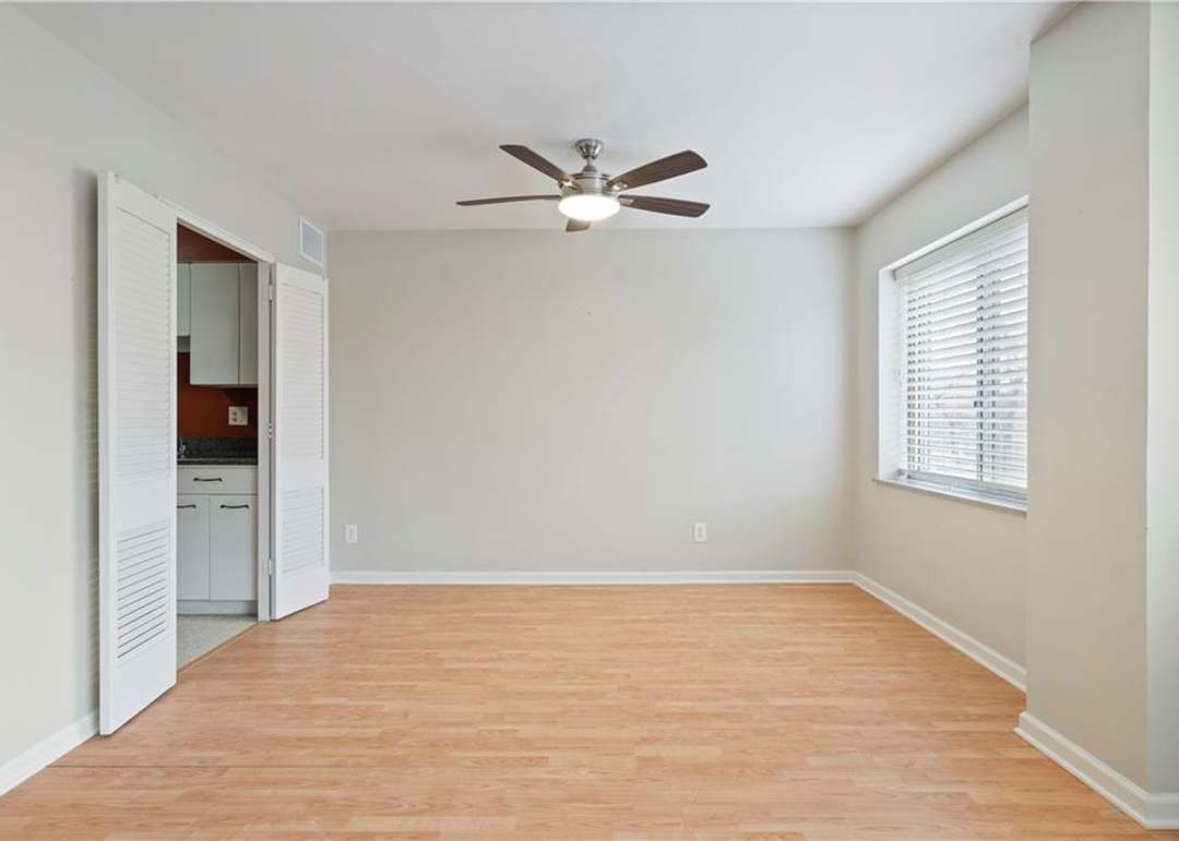 4550 Warwick Boulevard — photo 25