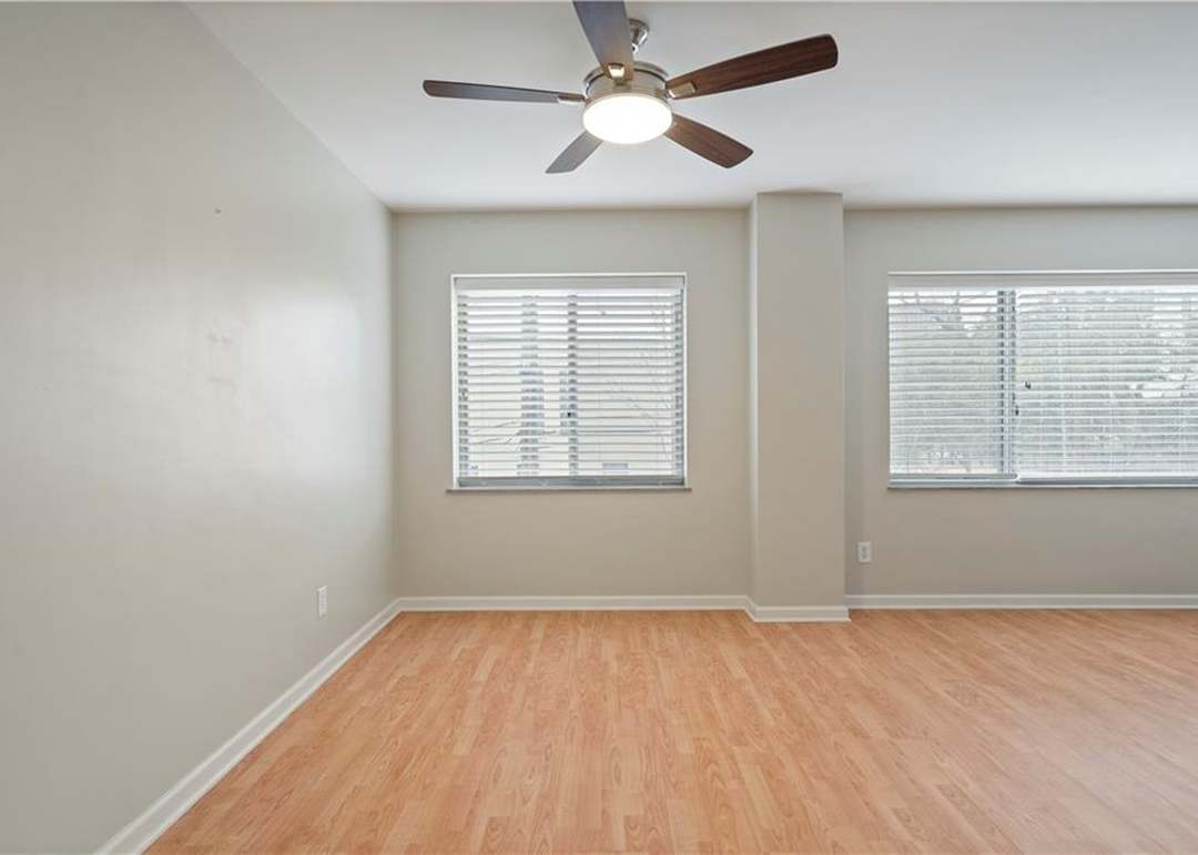 4550 Warwick Boulevard — photo 28