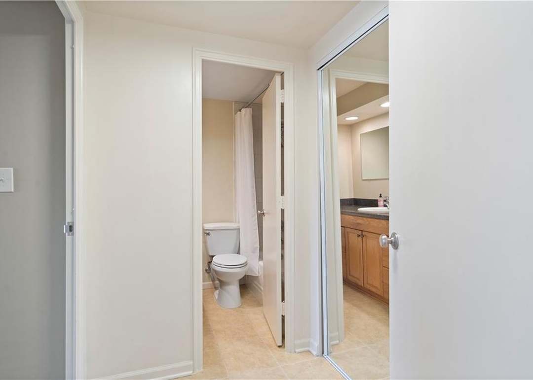 4550 Warwick Boulevard — photo 32