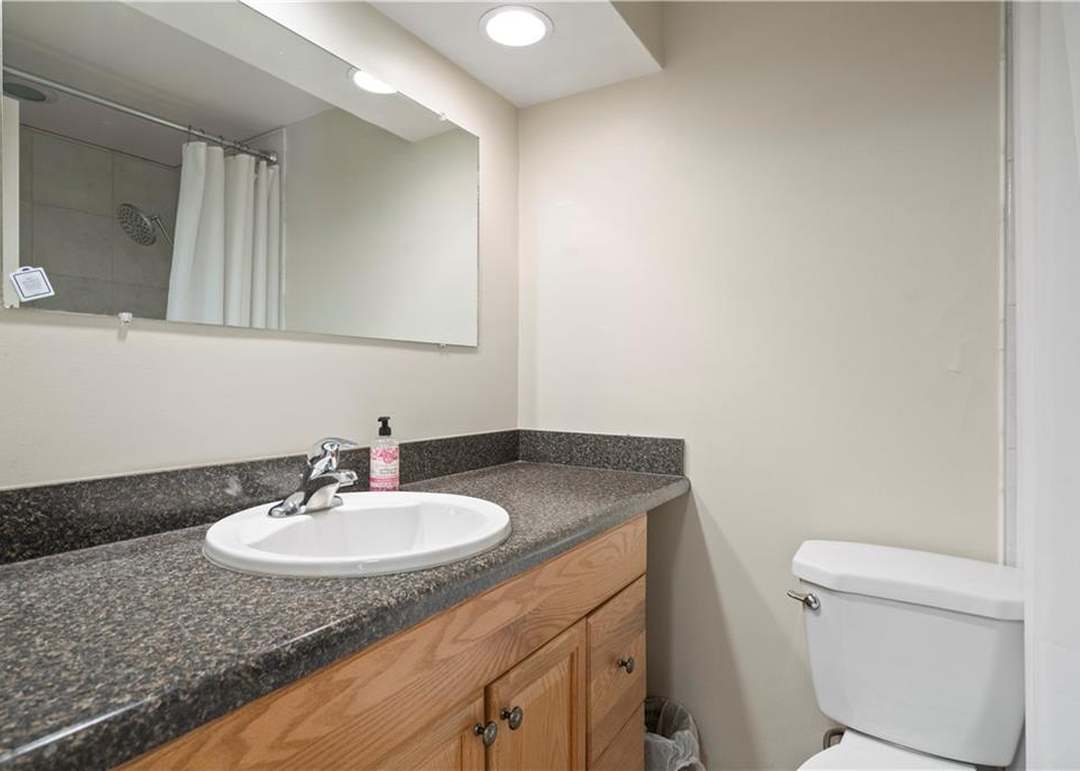 4550 Warwick Boulevard — photo 33