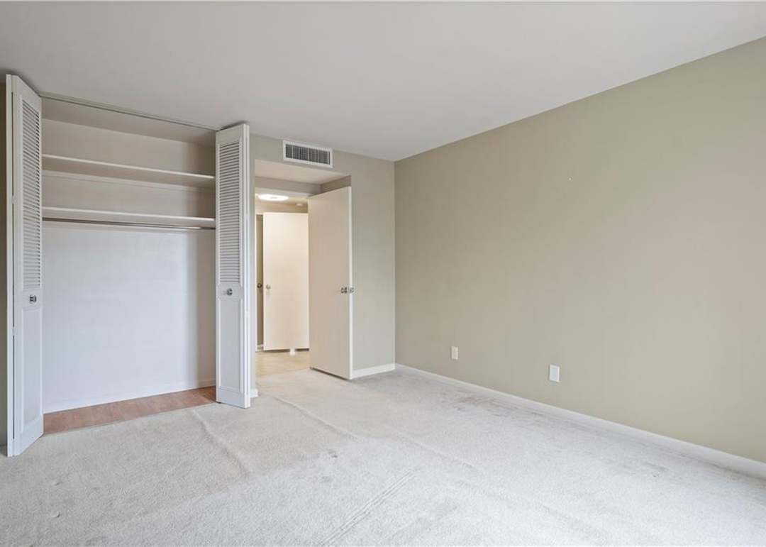 4550 Warwick Boulevard — photo 35