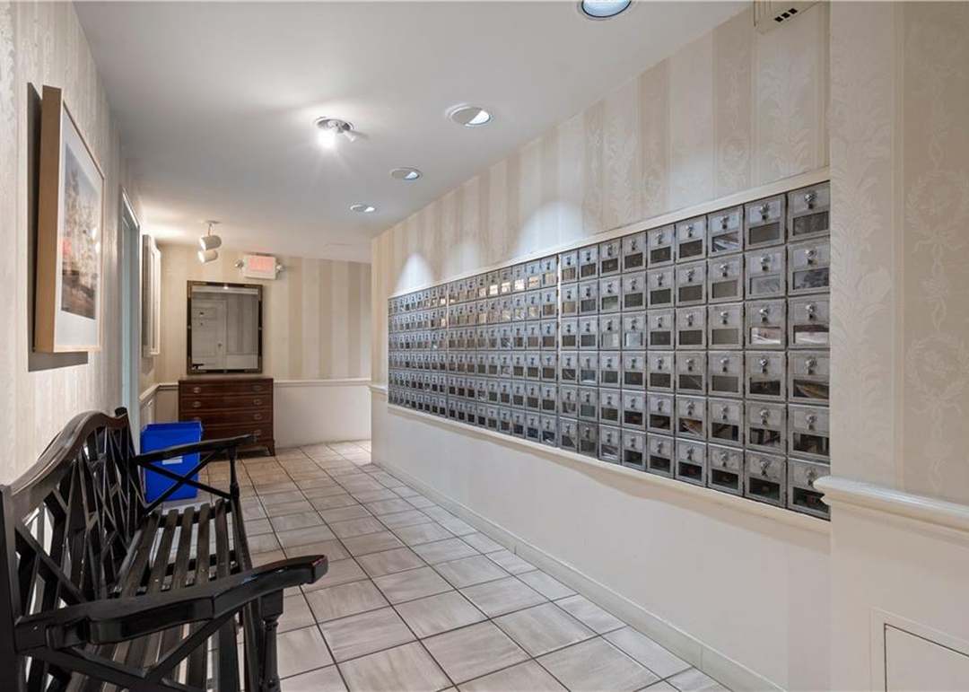 4550 Warwick Boulevard — photo 42