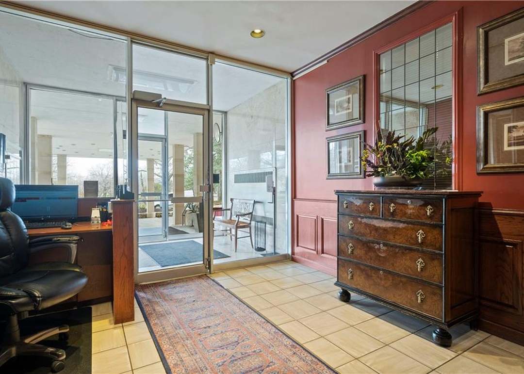 4550 Warwick Boulevard — photo 50