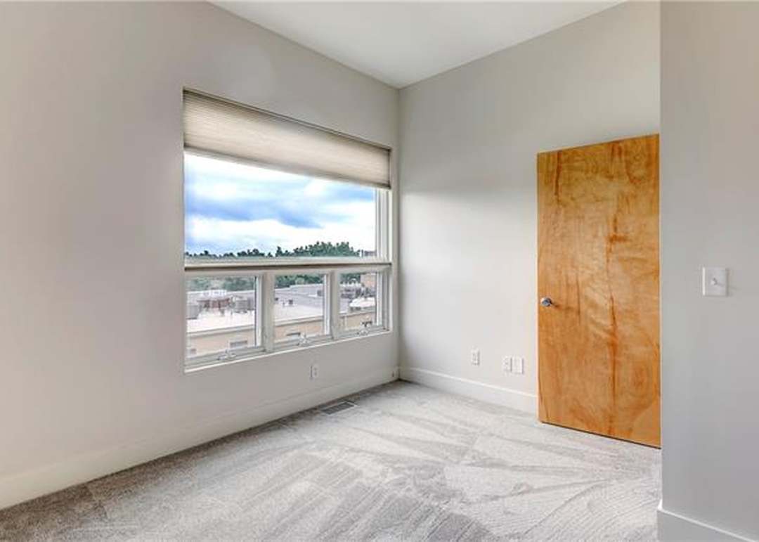 4561 Washington Street — photo 2